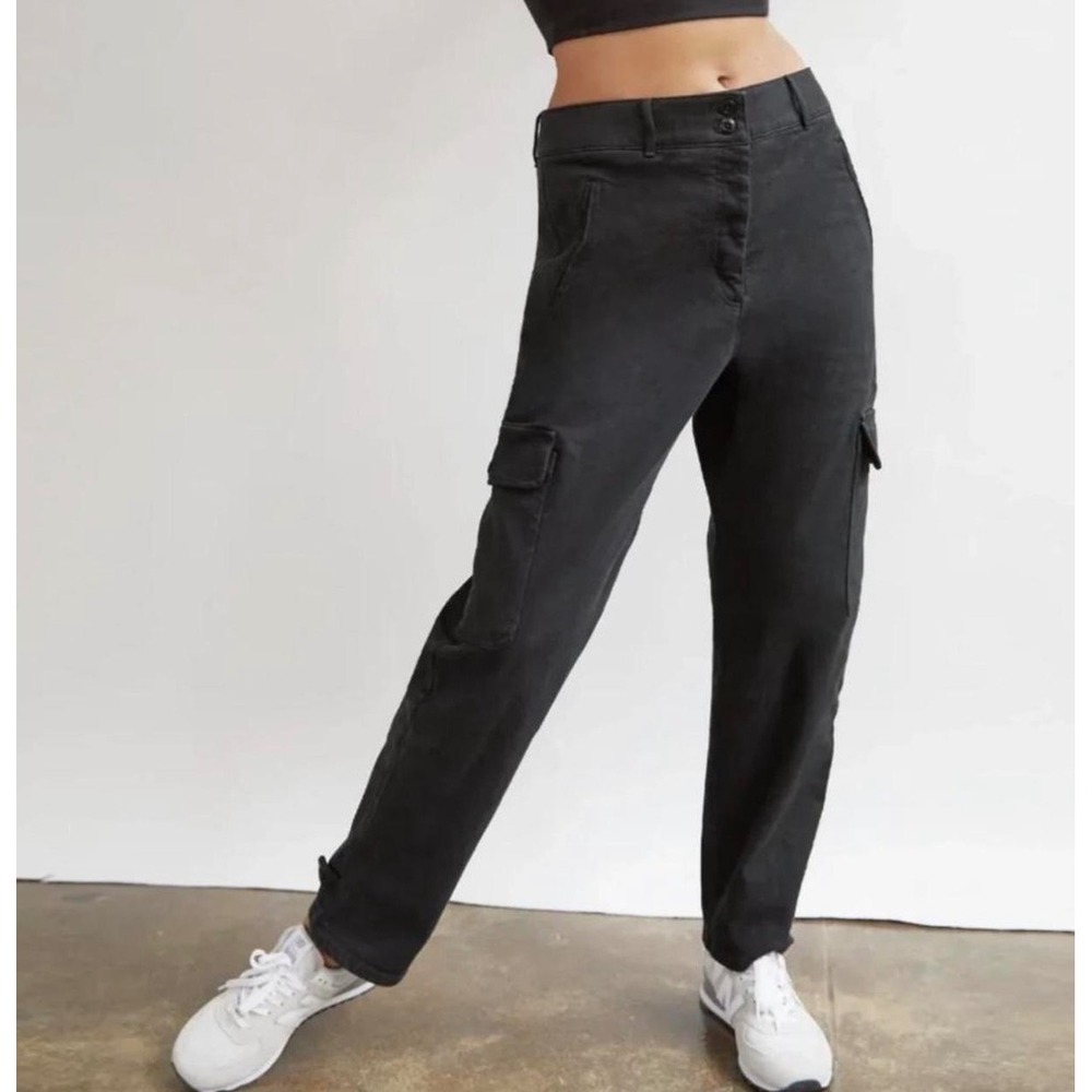 Wilfred Free Aritzia Black High Waisted Cargo Pants Straight Leg Size 2‎